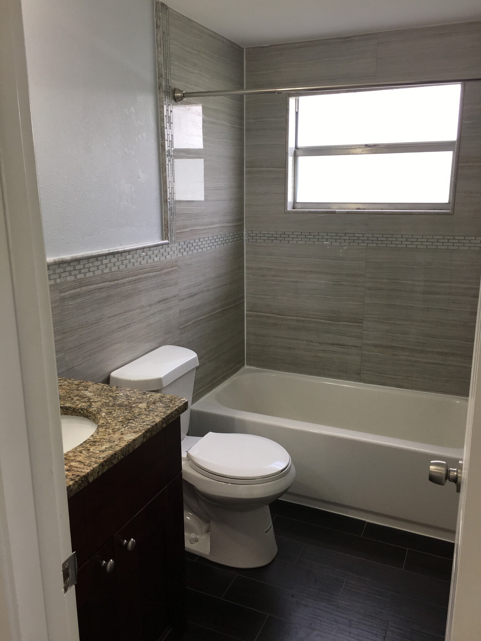 Building Photo - 7104 Hazelwood Ct