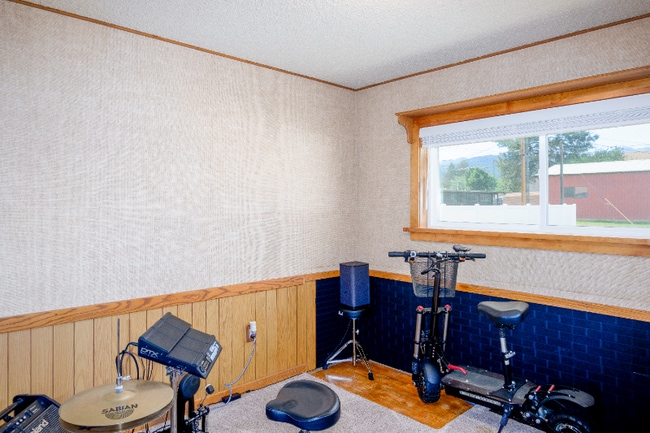 Building Photo - 308 Dakota Ave