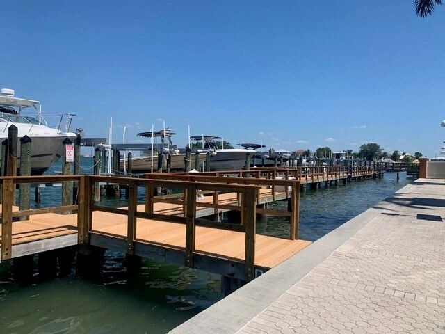 Building Photo - Luxury furnished intercoastal condo