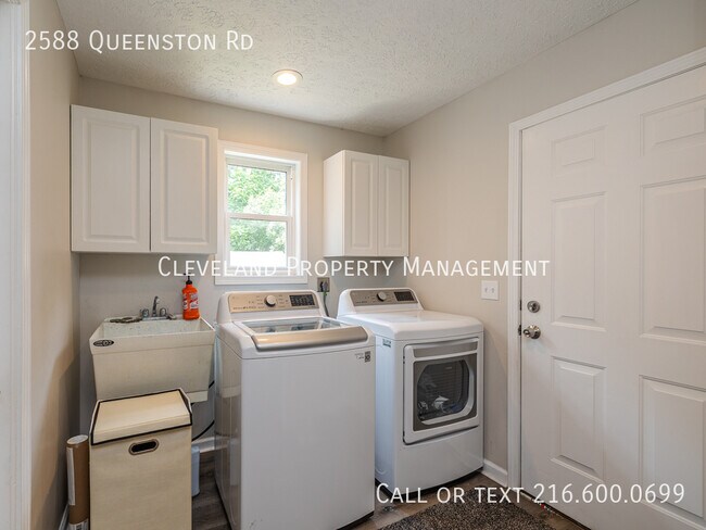 Building Photo - 2588 Queenston Rd