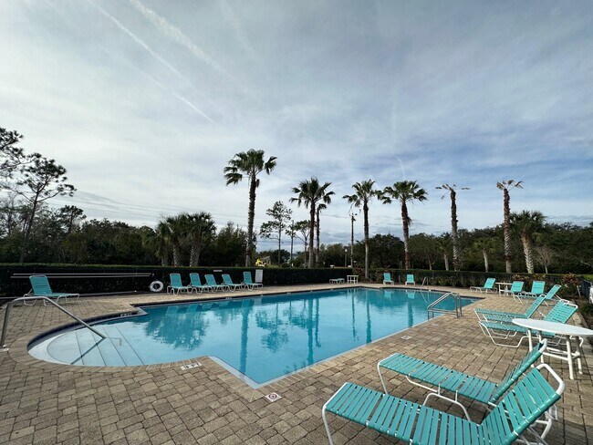 Building Photo - 627 Aeolian Dr