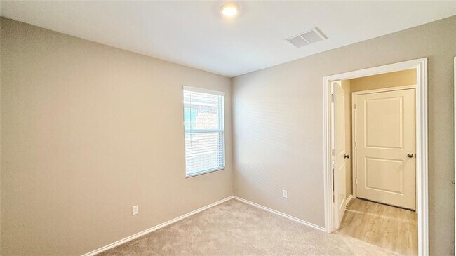 Building Photo - 1517 Chapel Rnch Rd