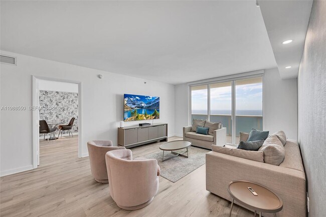 Building Photo - 1830 S Ocean Dr