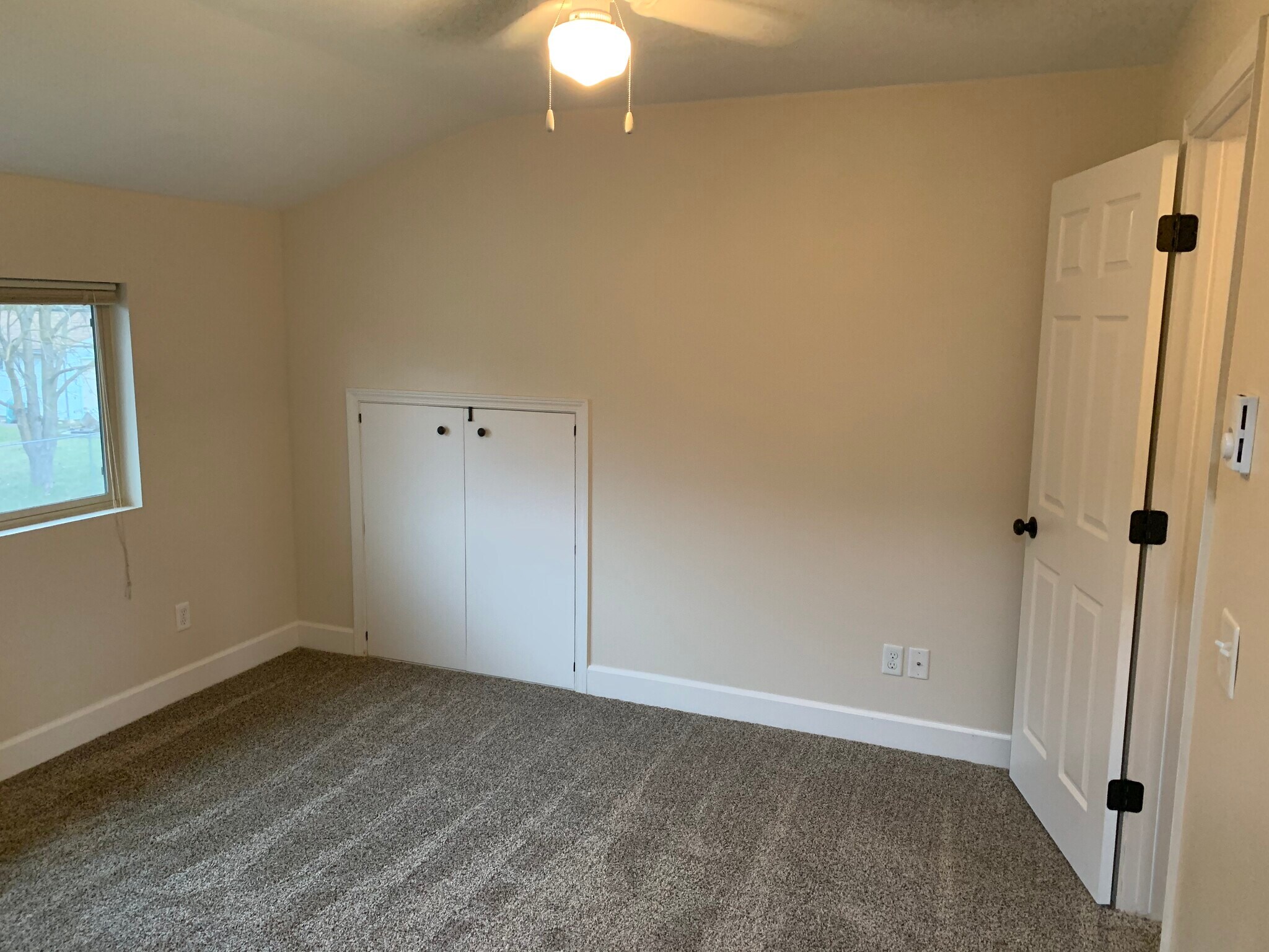 Building Photo - 307 N Bowdish Rd