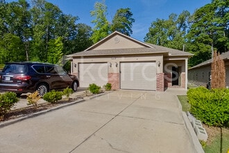 Building Photo - 2216 Perry St