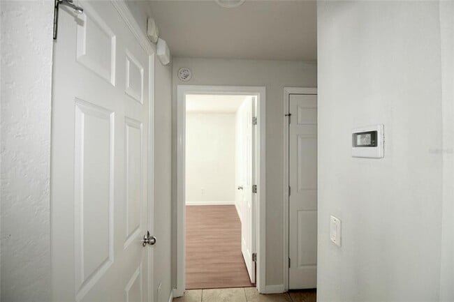 Building Photo - 5739 SW 40th St