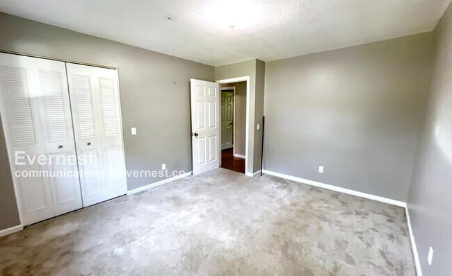Building Photo - 7823 Huntington Forest Dr