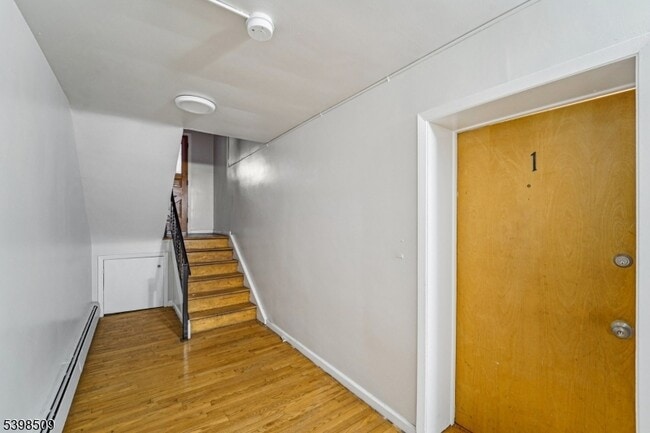 Building Photo - 357 Franklin St