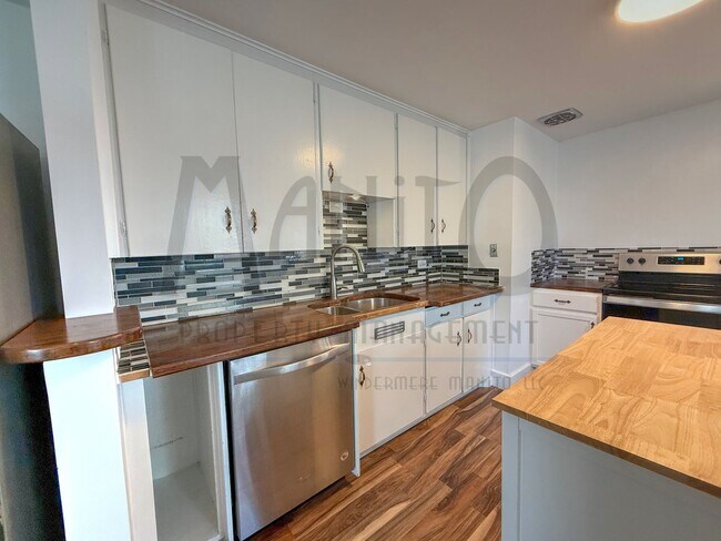 Building Photo - Updated Shadle Park Home