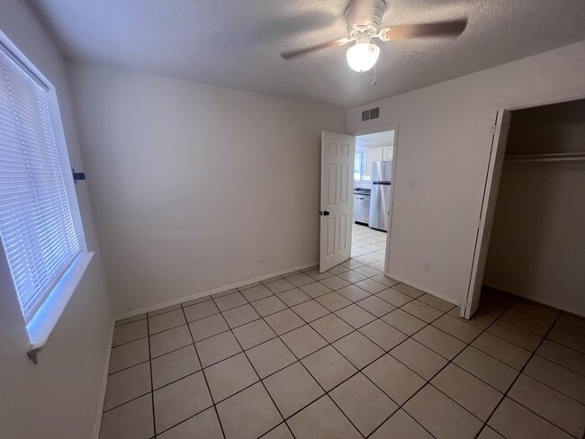 Building Photo - 1005 Dickerson Dr SE