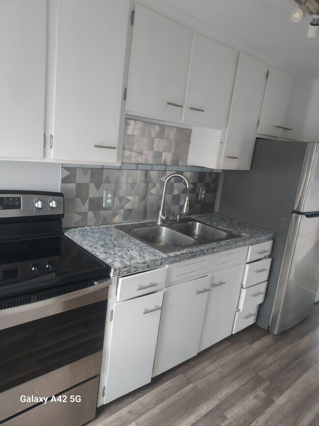 Building Photo - 735 W Bridger St