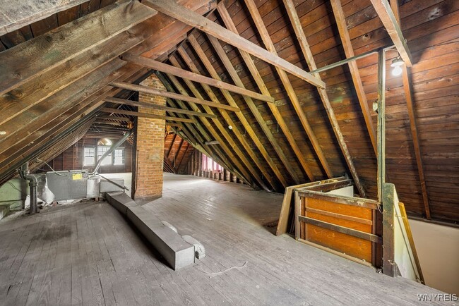 Building Photo - 166 Grey St