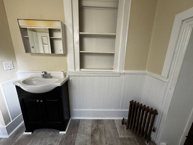 Building Photo - 41 N 10th St