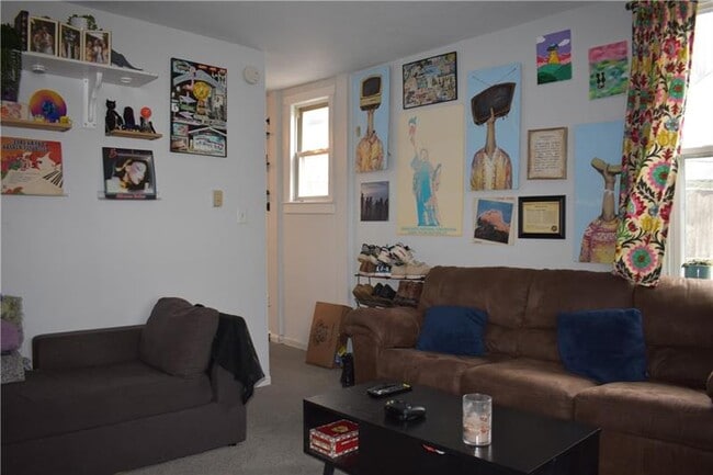 Building Photo - 111 Dewey St