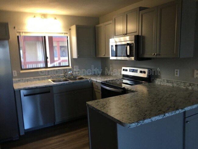 Building Photo - 2740 W 86th Ave
