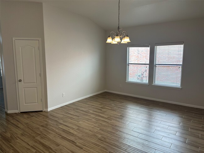 Building Photo - 15214 Bartlett Landing Dr