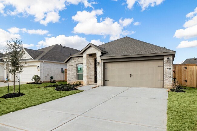 Building Photo - 30342 Centipede Grv Ln