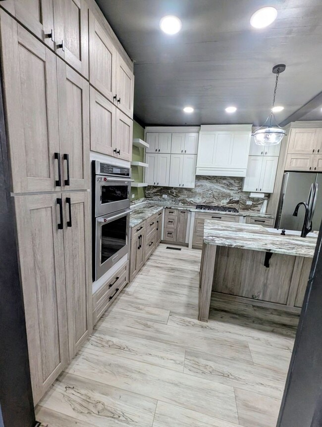 Building Photo - 1598 Bluebird Cv Ln