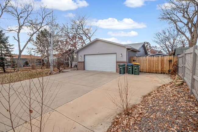 Building Photo - Beautiful Ranch-Style Home with Modern Ame...