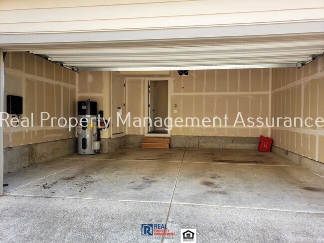 Building Photo - Charming Tudor-Style 4BR / 2.5BA Bethany Home Across from Bethany Creek Park