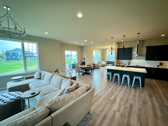 Building Photo - 10611 Coneflower Ct