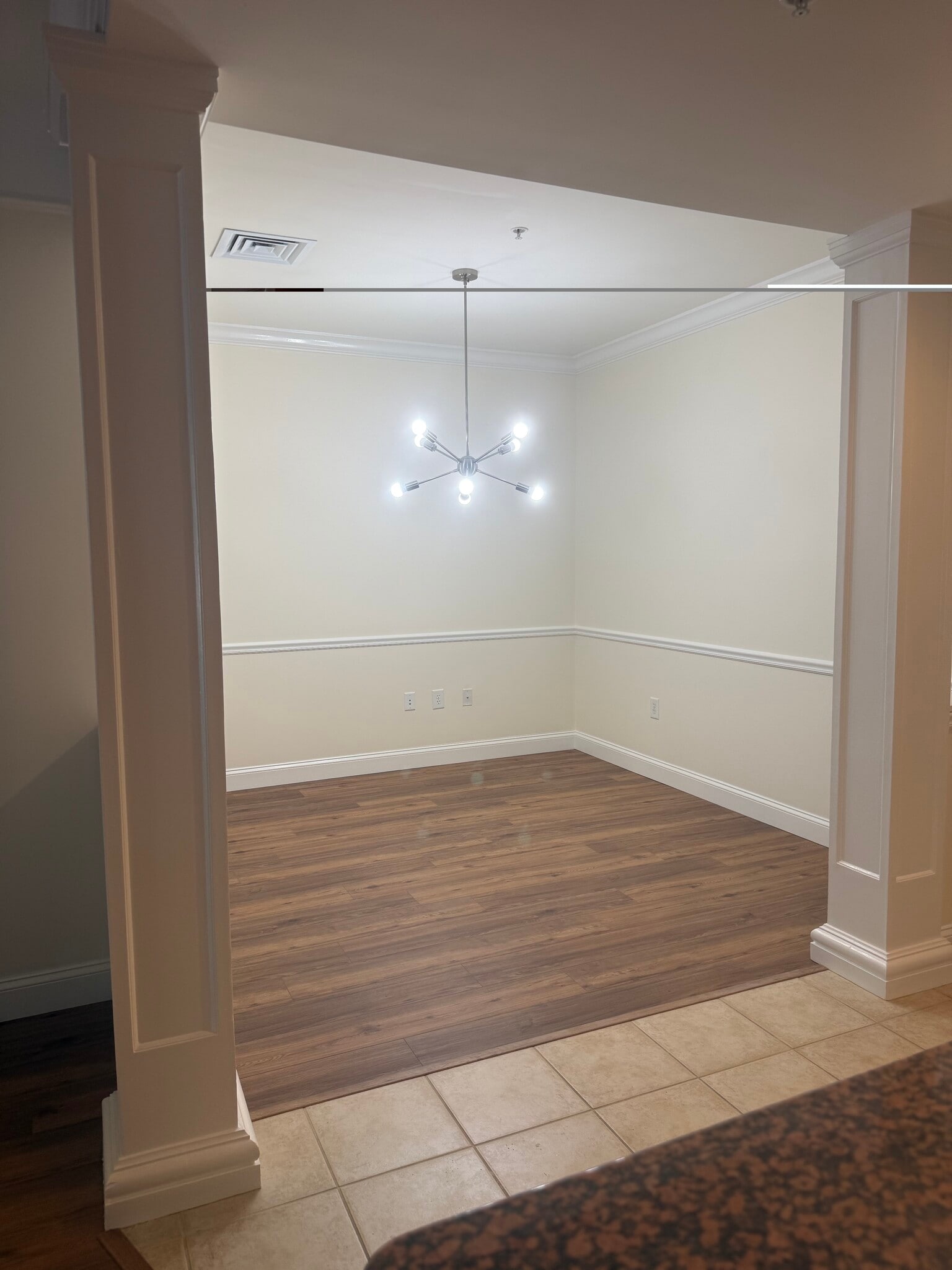 Building Photo - 5 Sally Sweet Way