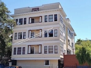 Building Photo - 18th St
