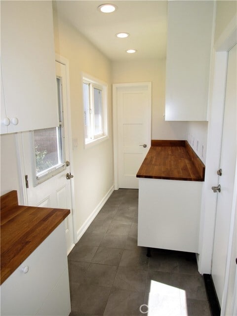 Building Photo - 348 E Jacaranda Ave