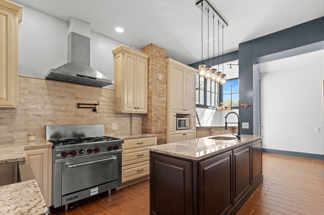 Building Photo - 1401 Marlowe Ave