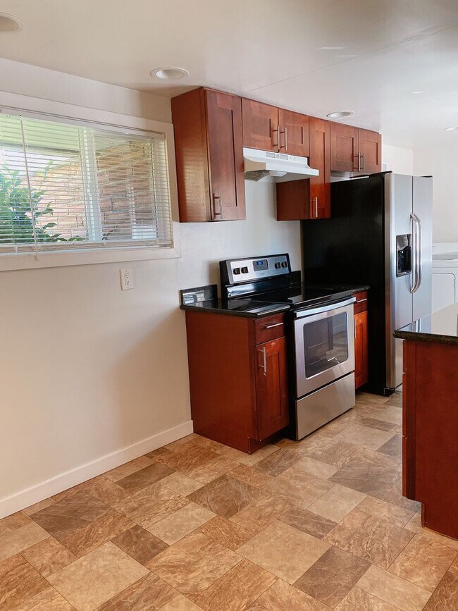 Building Photo - House -- Ravenna