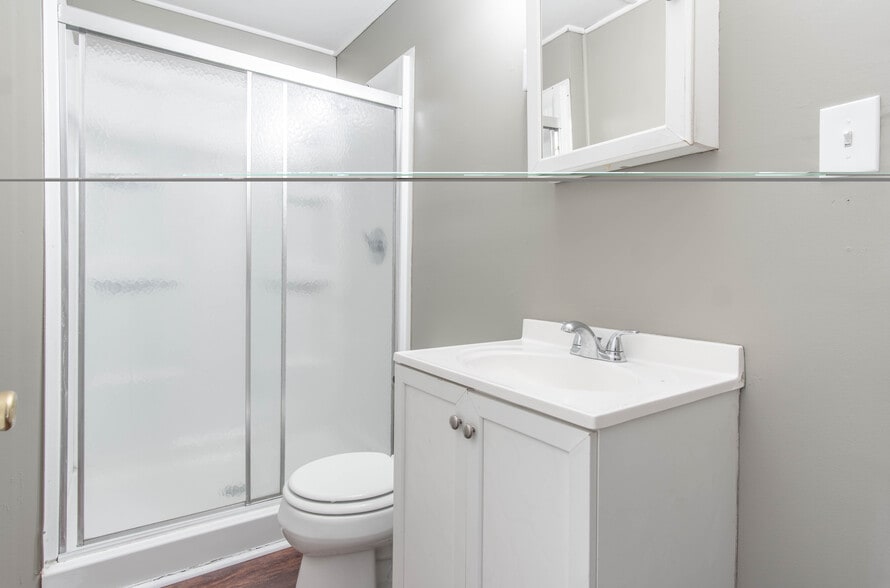 Building Photo - 820 Mill St