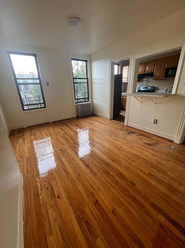 Building Photo - 203 Moffat St