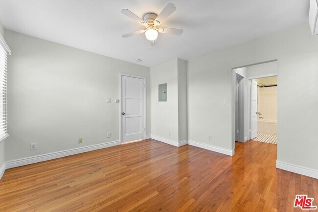 Building Photo - 1701 Stearns Dr