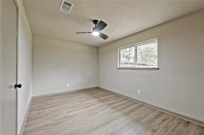 Building Photo - 6523 Brookgate Dr
