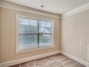 Building Photo - 223 Birchwood Dr