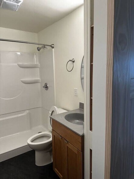 Building Photo - FAIRVIEW - AVAILABLE JULY 2024