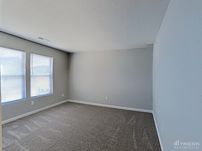 Building Photo - 815 Skywatch Ln