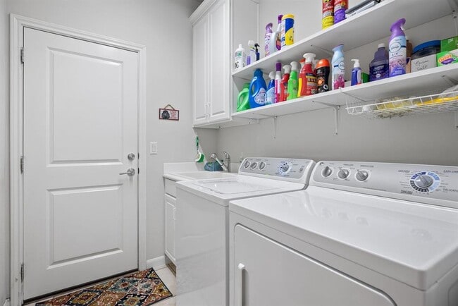 Building Photo - 103 Lake Sommerville Trail