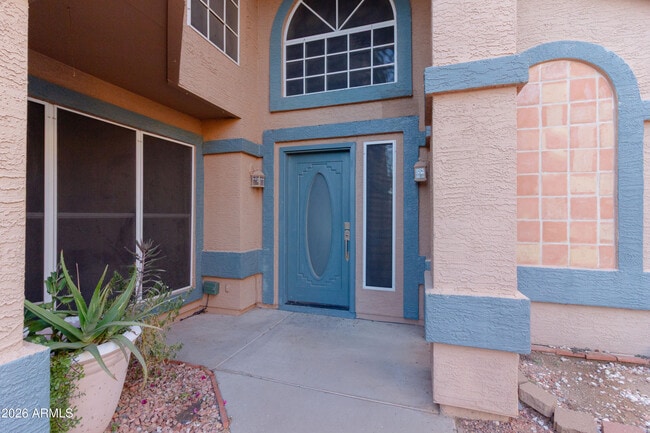 Building Photo - 506 E Utopia Rd