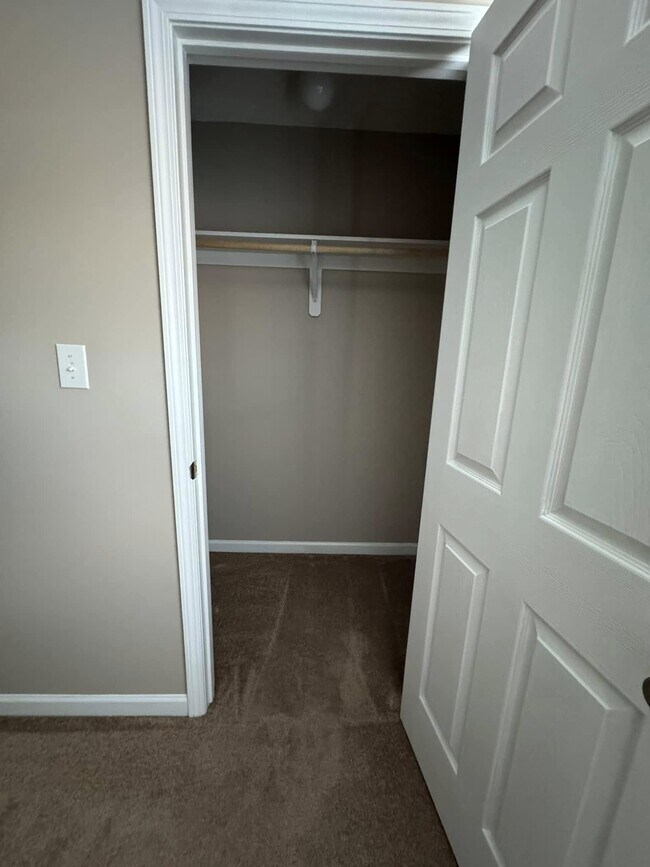 Building Photo - 119 Amanda Ln