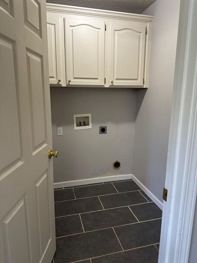 Building Photo - Spacious 3-Bedroom Home in the Heart of Cabot!