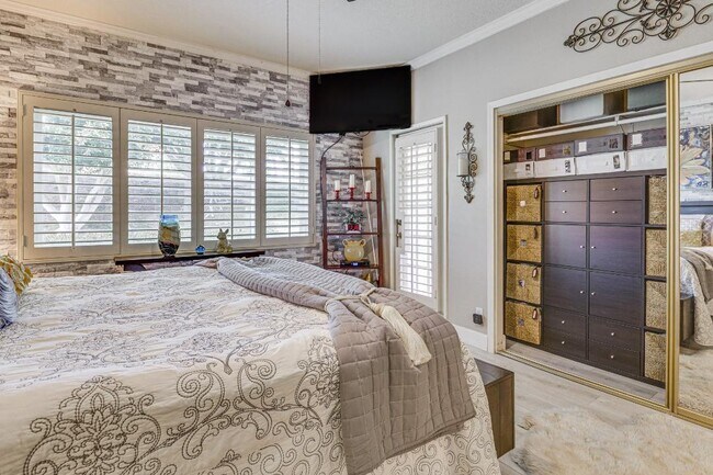 Building Photo - 474 Evergreen Ash