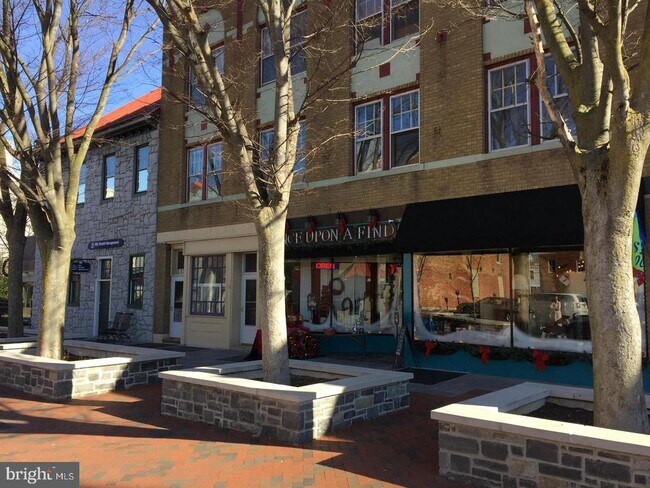 Primary Photo - 44 S Loudoun St