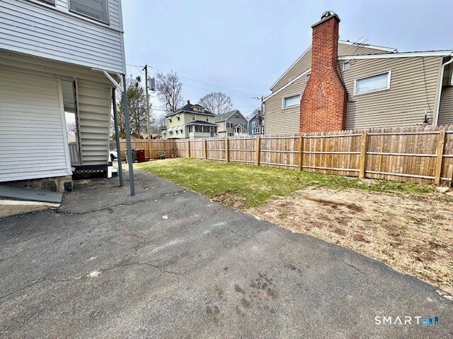 Building Photo - 303 Millville Ave