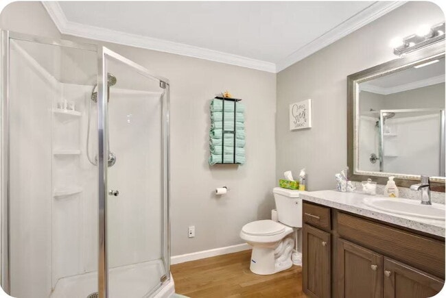 Building Photo - Furnished 3-Bedroom Apartment with Private Entrance and Free Laundry