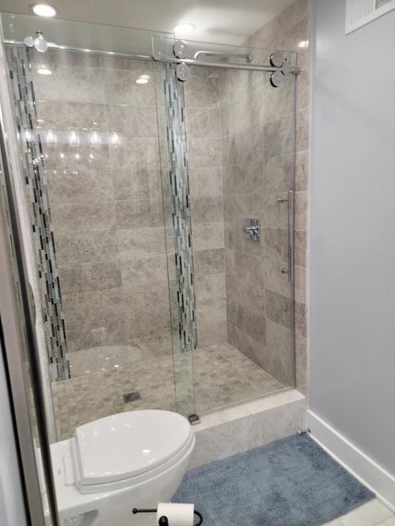 Building Photo - 226 N Clinton St