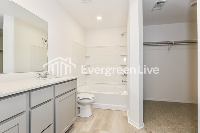 Building Photo - 24 Sourdough Crk Ln