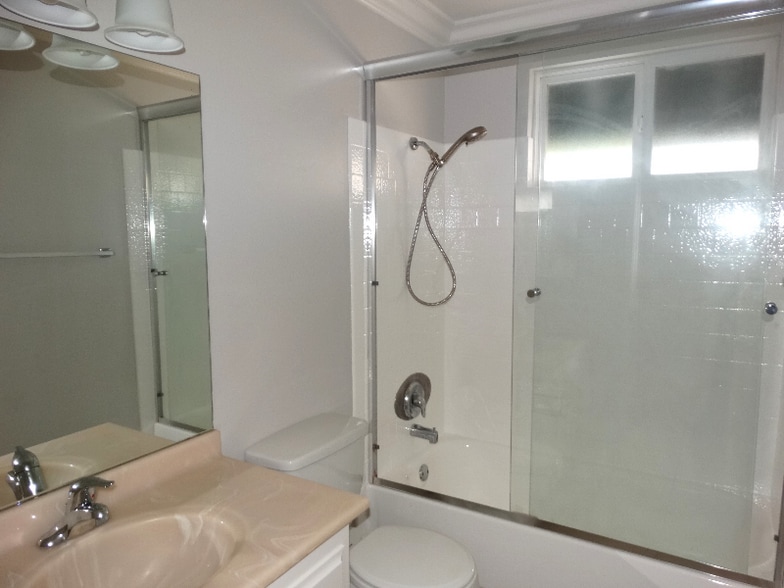 Building Photo - 4020 Mississippi St