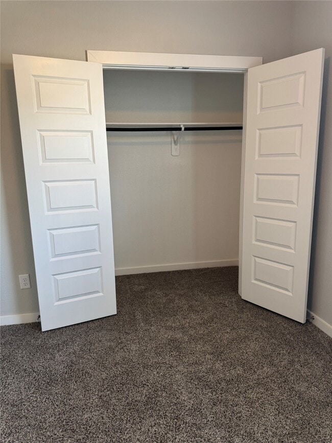 Building Photo - 9906 Grosbeak Ln