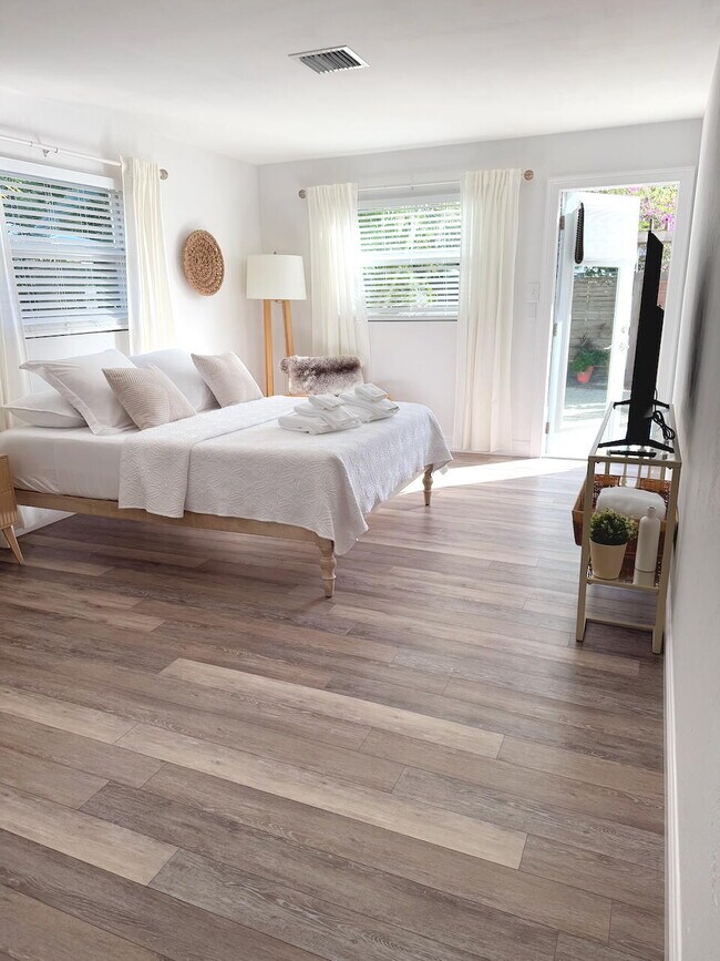 Building Photo - 311 N Swinton Ave